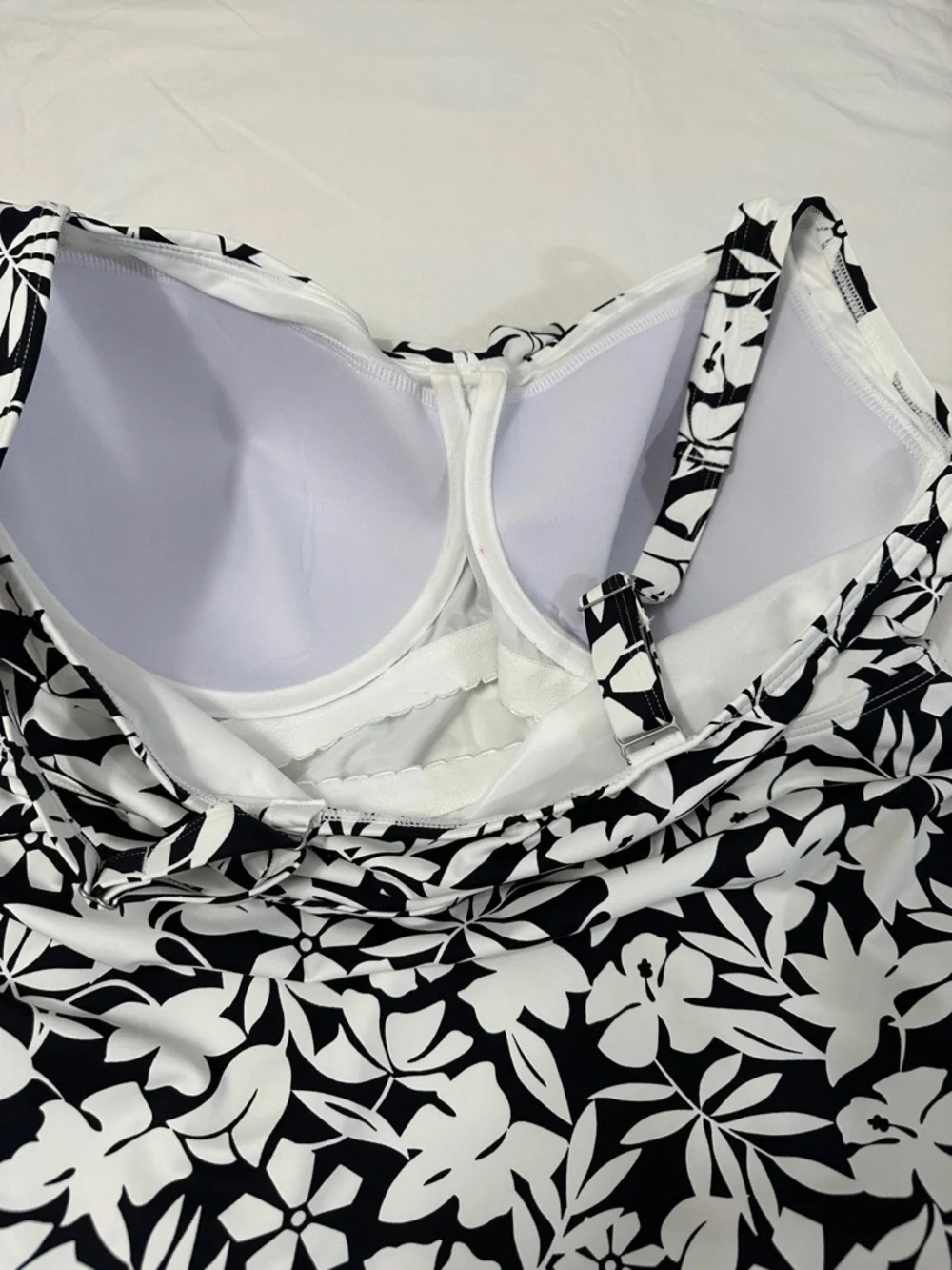 Lands End Built In Bra Swim Top